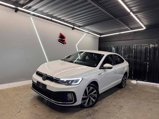 VOLKSWAGEN VIRTUS 1.0 200 TSI HIGHLINE AUTOMÁTICO